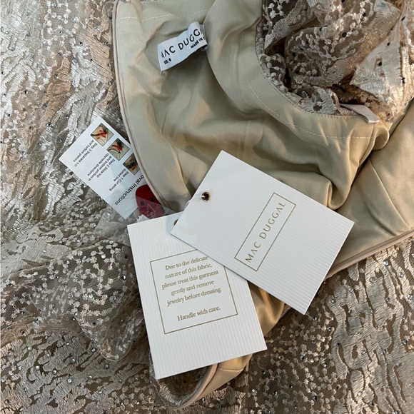 Mac Duggal Embroidered Flutter Ruffle Sleeve V-Neck Gown In Ivory & Nude New Tag - Picture 10 of 17